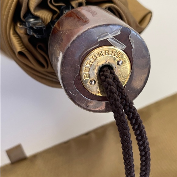 Burberry Tan Umbrella - Picture 4 of 7